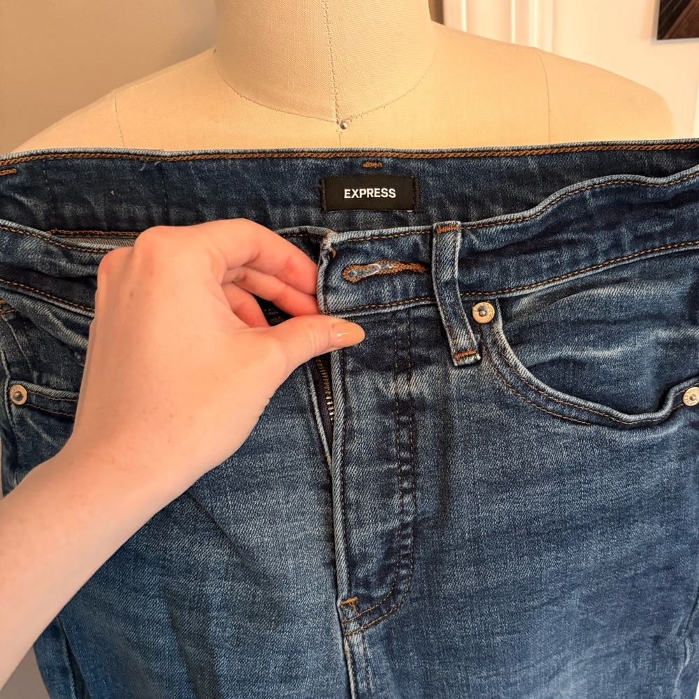 Express Women's Dark Blue Stretch Denim Jeans